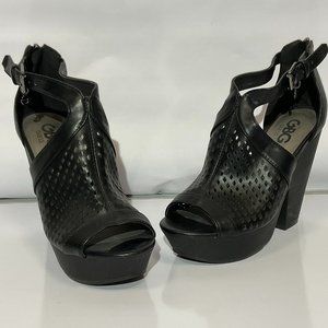 Guess GBG Womens size 6.5, Black, Open Toe wedged heel
